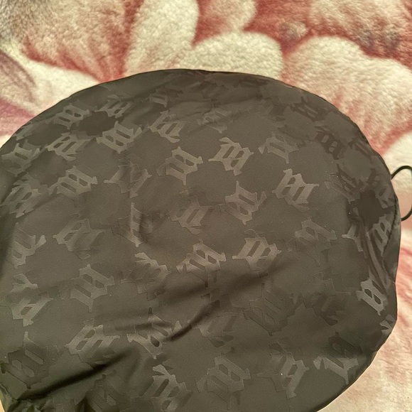 Misbhv black signature monogram beret hat - Picture 2 of 6